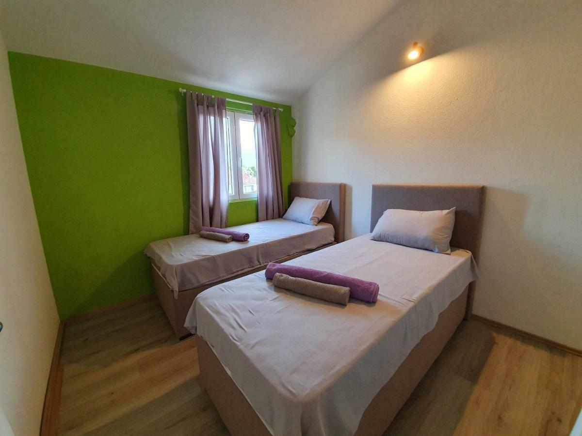 Apartments Kingfisher Virpazar Eksteriør billede