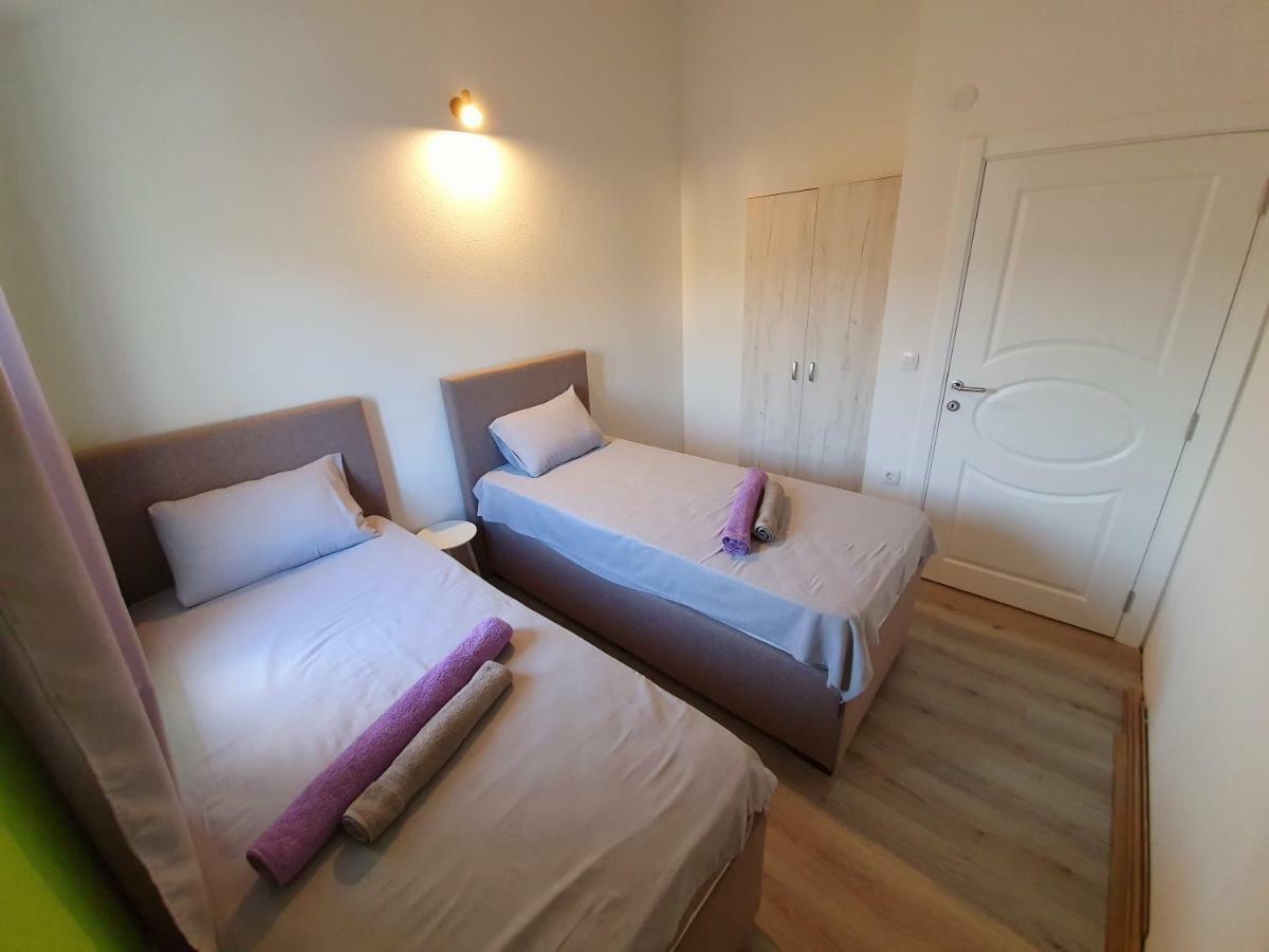 Apartments Kingfisher Virpazar Eksteriør billede