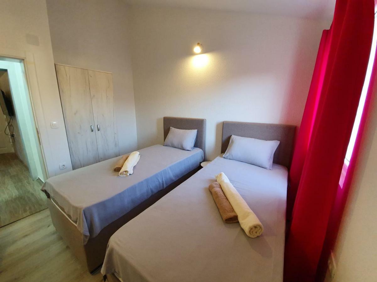 Apartments Kingfisher Virpazar Eksteriør billede