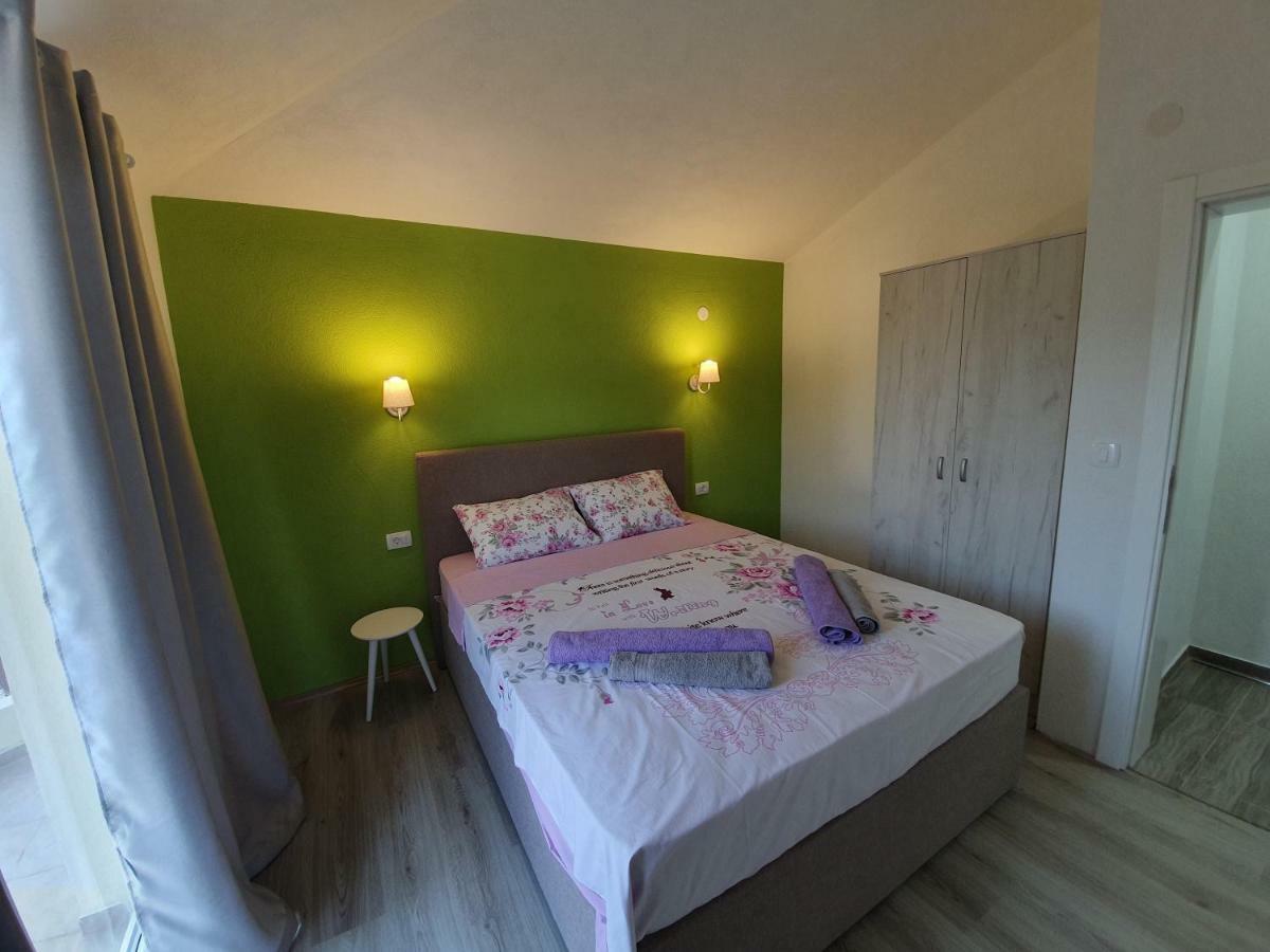 Apartments Kingfisher Virpazar Eksteriør billede