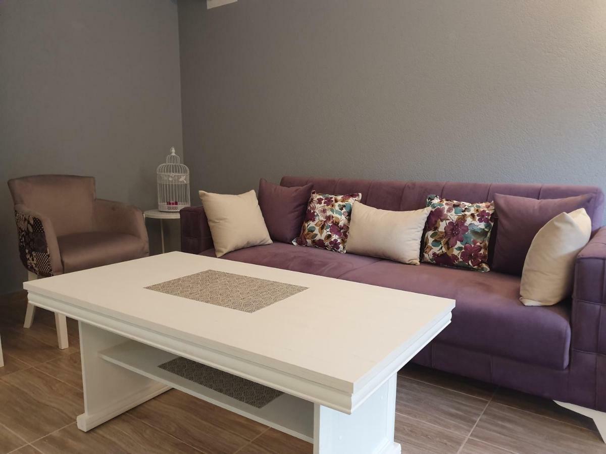 Apartments Kingfisher Virpazar Eksteriør billede